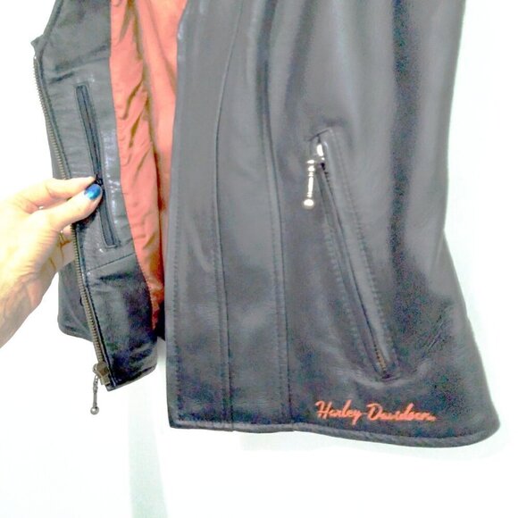 Women's Black Leather Classic Wing Signature Zip Up Moto Vest  As New Sz M - Picture 9 of 9